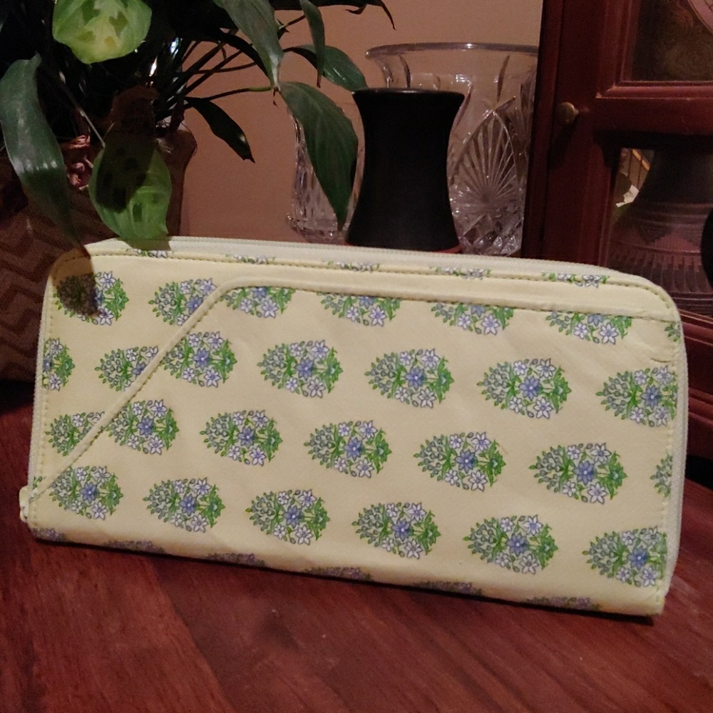 Vera Bradley Passport/Travel Organizer